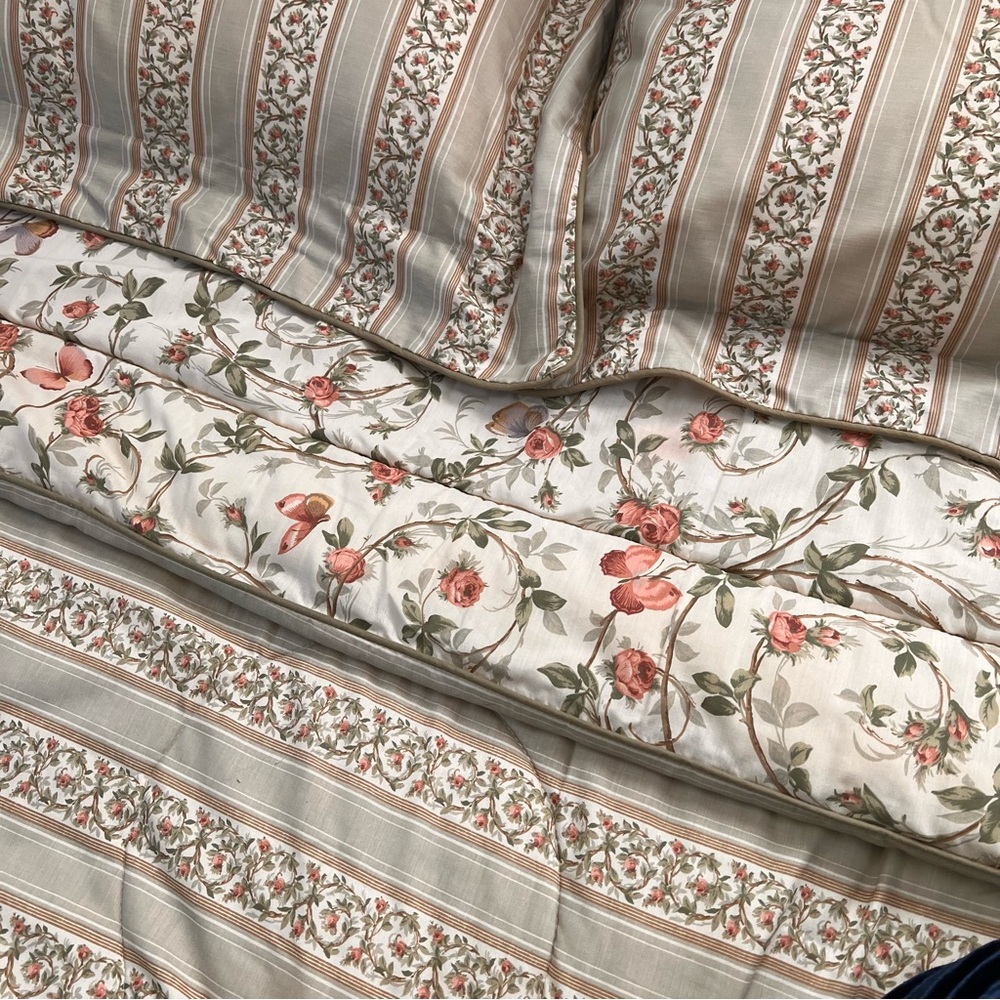 🌹🦋 Vintage quilted floral reversible bedspread comforter shams flat sheet set